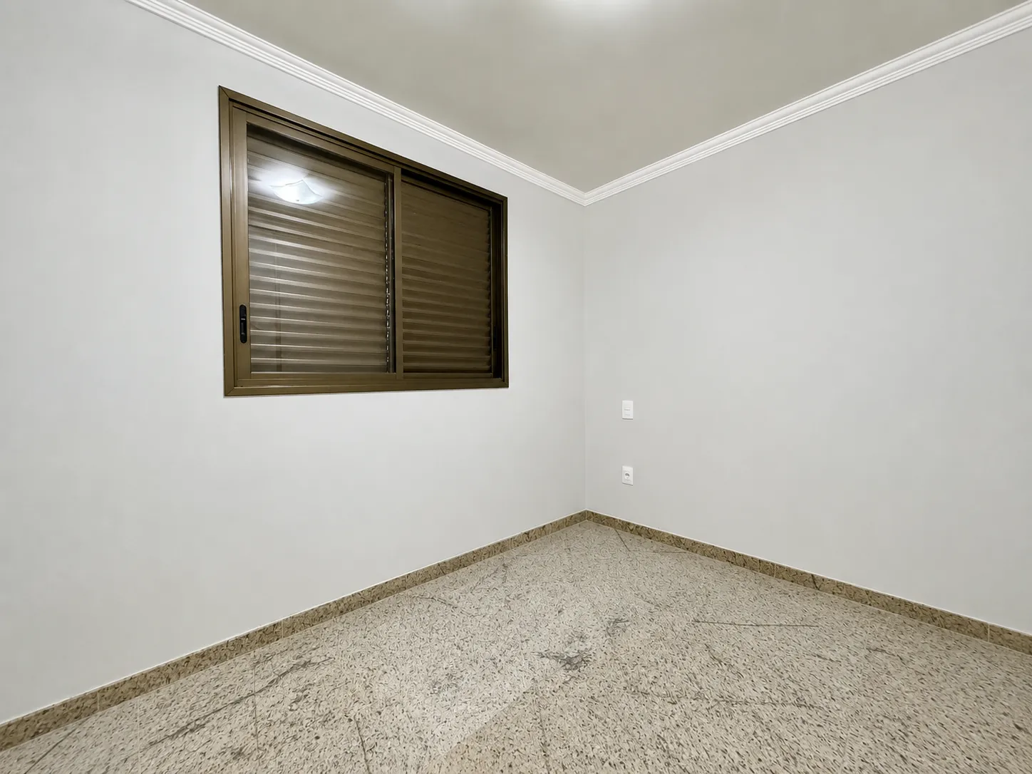Quarto com acabamento